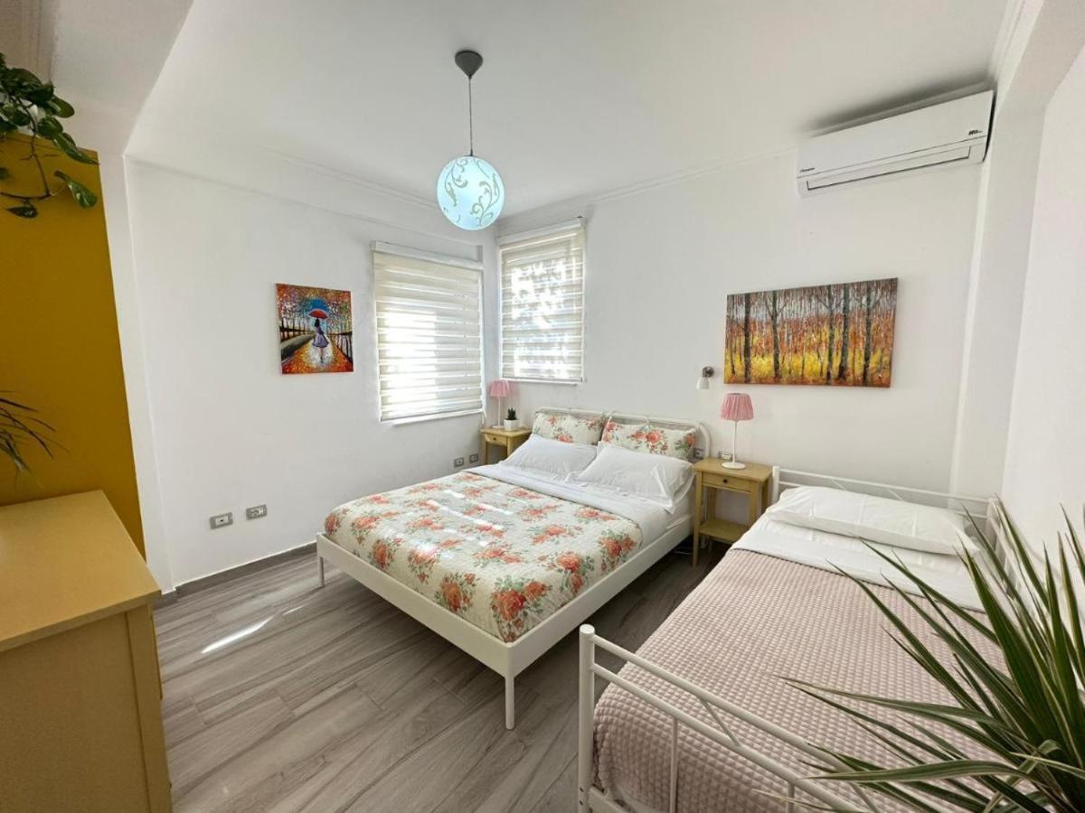 Sofia'S Holiday Apartment Vlorë Extérieur photo